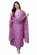 Suppar Sleave WomenS Rayon Embroidered Straight Kurta And Pant With Dupatta Set For Women (Large  Light Purple)