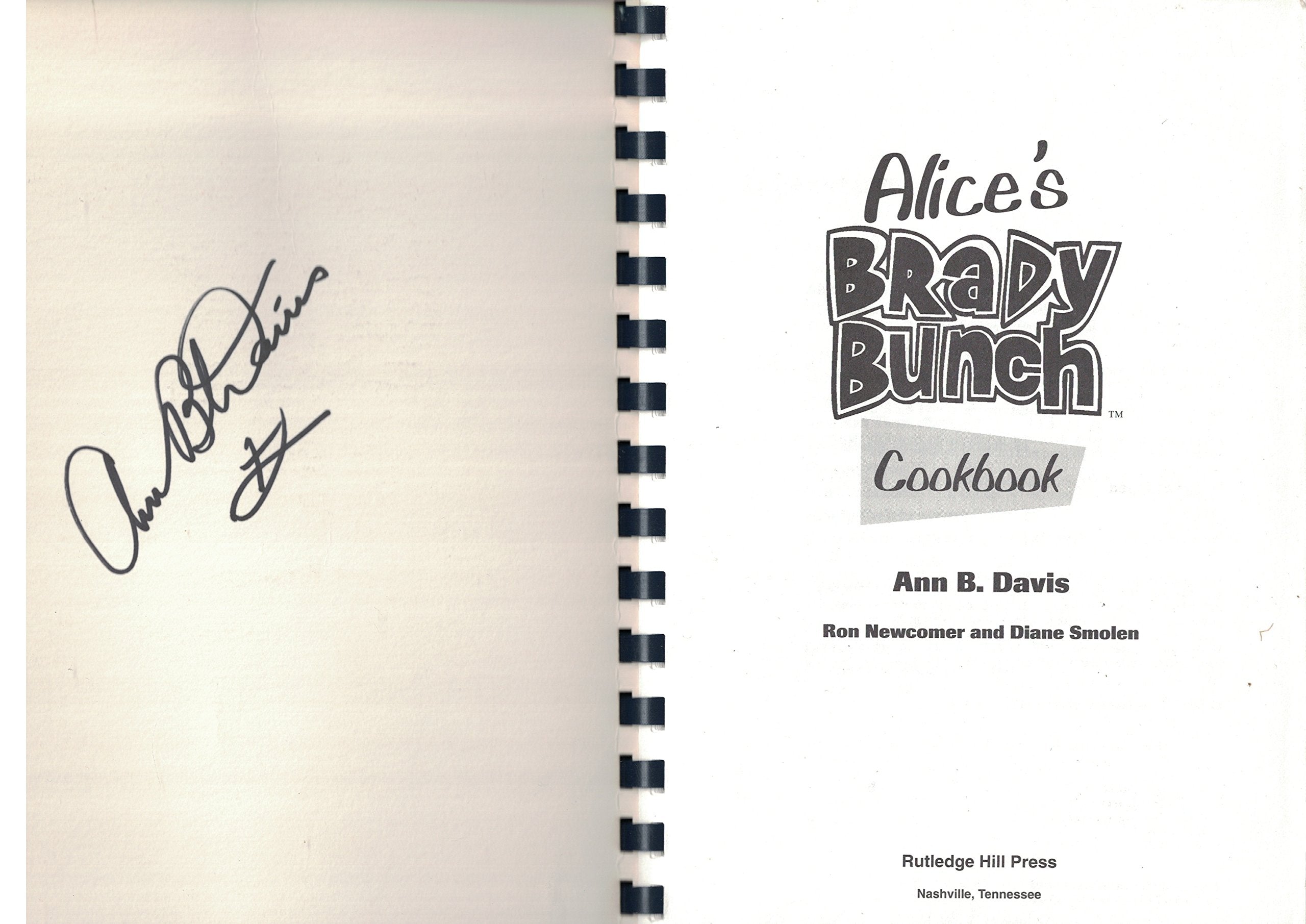 Alices Brady Bunch CookDavis, Ann B. (1994) Spiral-bound