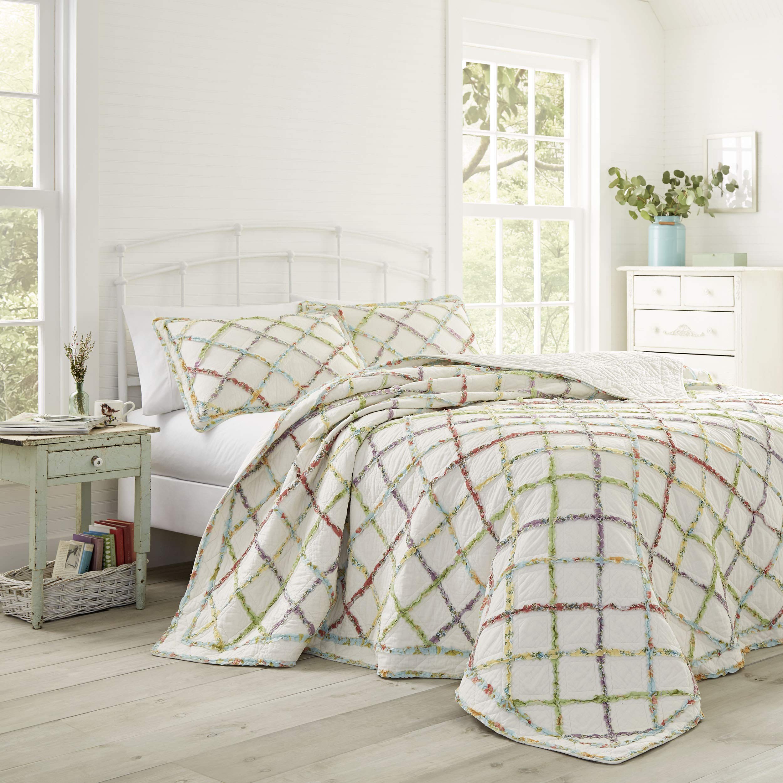 Laura Ashley - King Quilt  Reversible Cotton Bedding  Lightweight Home Decor for All Seasons (Ruffle Garden Cream  King)